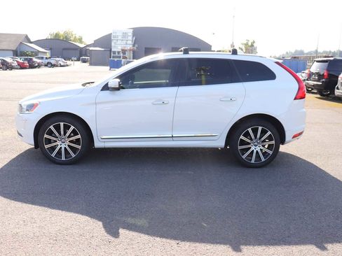 Used 2016 Volvo XC60 T5 Platinum w/ Climate Package AWD/4WD image 8