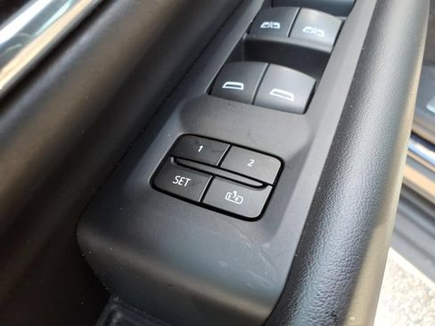 Used 2024 Chevrolet Tahoe LT AWD/4WD image 16