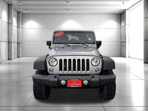 Used 2018 Jeep Wrangler Unlimited Sport S AWD/4WD image 3
