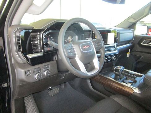 New 2026 GMC Sierra 1500 Elevation image 27
