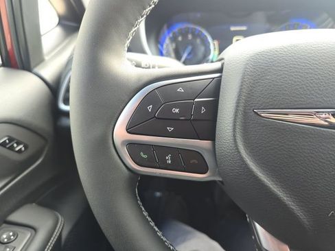 New 2026 Chrysler Pacifica Select image 13