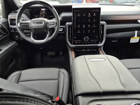 New 2026 GMC Yukon XL Denali w/ Denali Reserve Package image 16