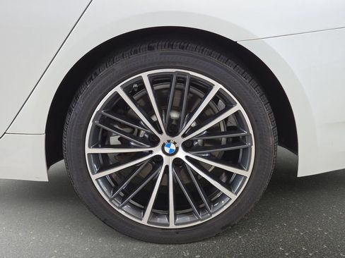 Certified 2023 BMW 530i w/ Premium Package RWD image 32