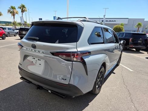 Used 2025 Toyota Sienna XLE Woodland Edition AWD/4WD image 6
