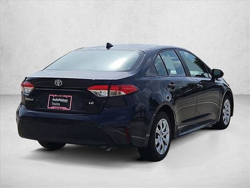 Used 2024 Toyota Corolla LE FWD image 5