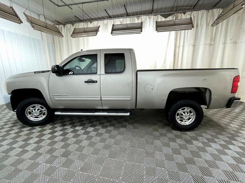 Used 2009 Chevrolet Silverado 2500 LT w/ Exterior Plus Package image 11