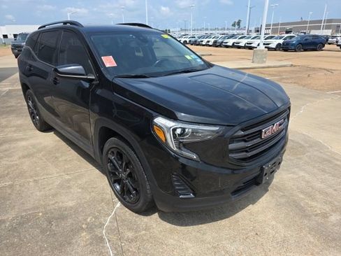 Used 2021 GMC Terrain SLE w/ Driver Convenience Package FWD image 5