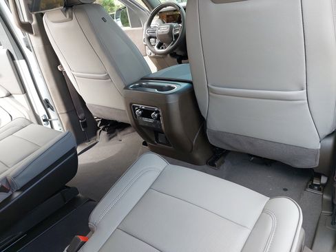 New 2026 GMC Yukon XL Elevation w/ Elevation Premium Package image 12