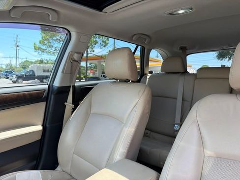 Used 2017 Subaru Outback 2.5i Limited AWD/4WD image 16