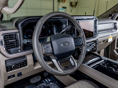 Used 2026 Ford F450 Platinum AWD/4WD image 17