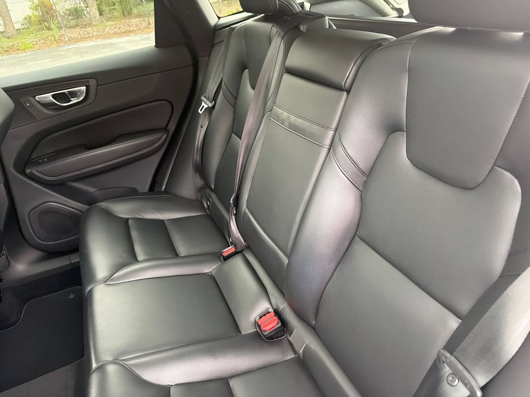 Used 2023 Volvo XC60 B5 Core w/ Climate Package FWD image 18
