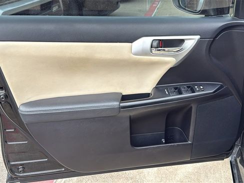 Used 2012 Lexus CT 200h Premium image 5