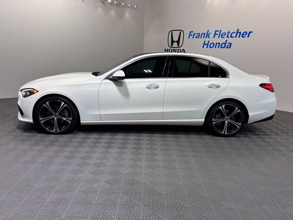 Used 2023 Mercedes-Benz C 300 Sedan image 2