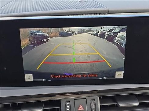 Used 2025 Lexus ES 300h w/ Premium Package image 25