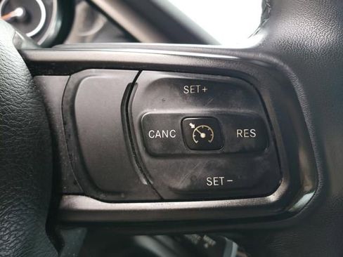 Used 2018 Jeep Wrangler Unlimited Sport S AWD/4WD image 24