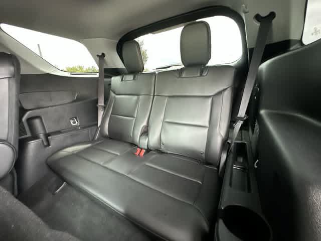 Used 2023 Ford Explorer XLT w/ Equipment Group 202A AWD/4WD image 34