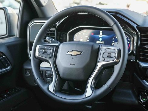 New 2026 Chevrolet Silverado 1500 LT w/ Z71 Off-Road Package AWD/4WD image 15