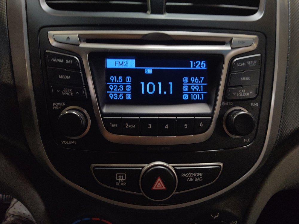 Used 2016 Hyundai Accent SE FWD image 25