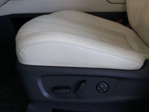 Certified 2025 INFINITI QX60 Luxe image 17