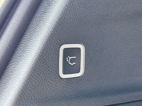 New 2026 Chrysler Pacifica Select image 36