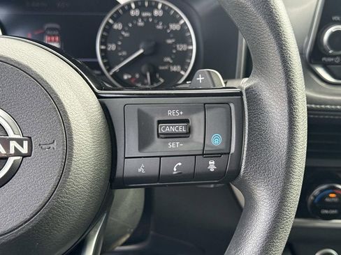 Certified 2023 Nissan Rogue SV image 30