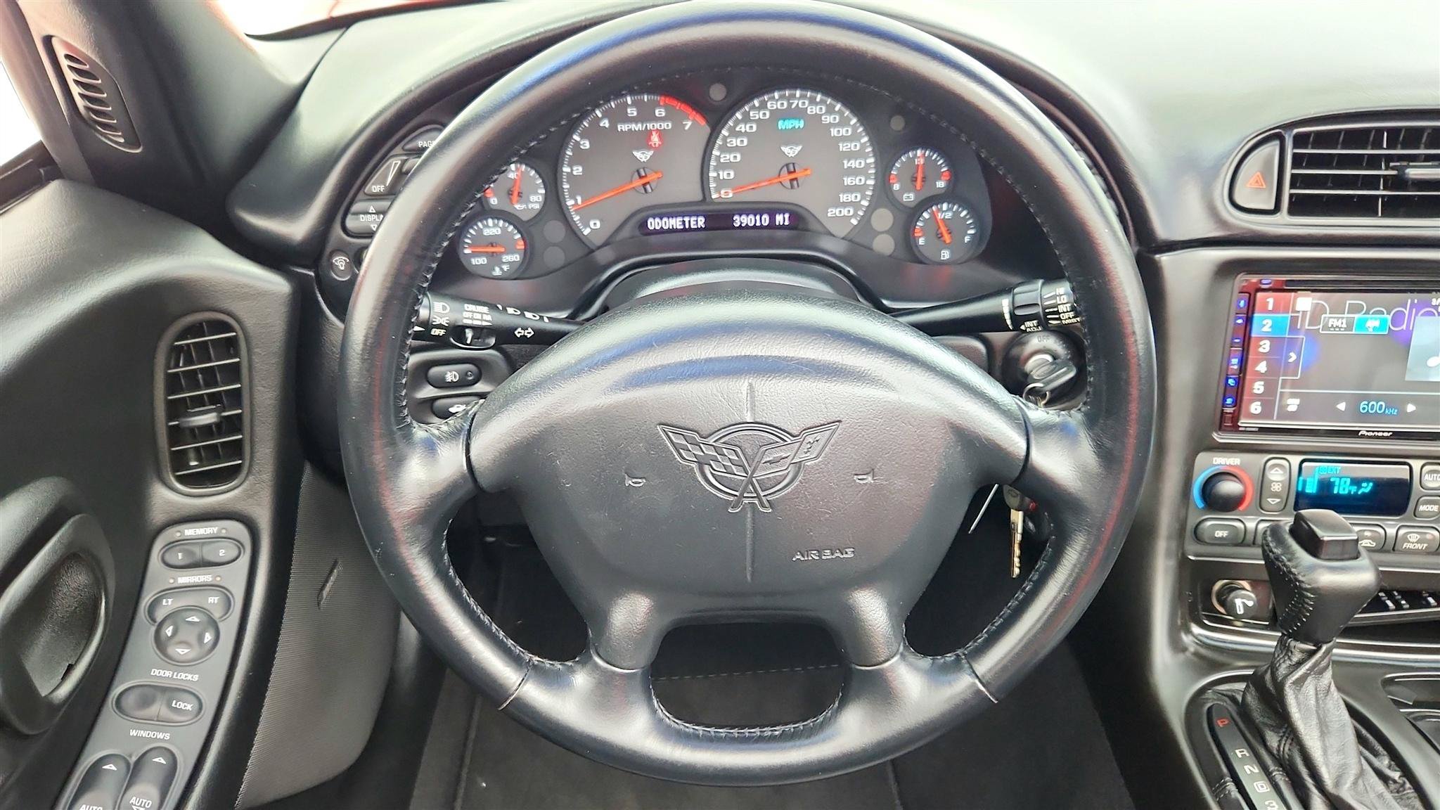 Used 2002 Chevrolet Corvette Convertible w/ Preferred Equipment Group2 RWD image 12