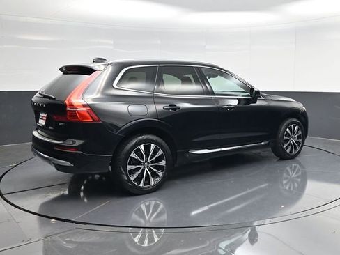 Used 2023 Volvo XC60 B5 Plus w/ Protection Package Premier AWD/4WD image 3