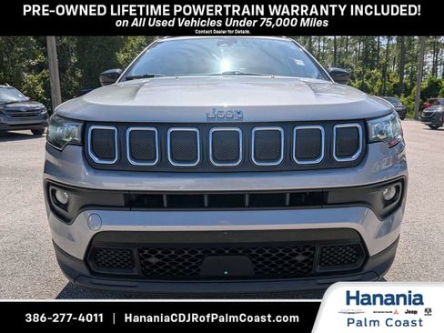 Used 2022 Jeep Compass Latitude w/ Sun and Sound Group AWD/4WD image 8