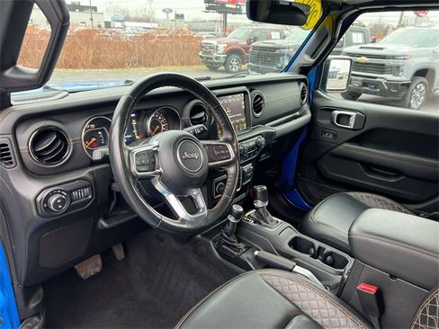 Used 2022 Jeep Gladiator Overland image 10
