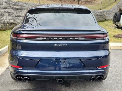Used 2024 Porsche Cayenne Coupe image 7