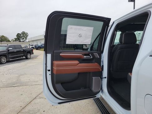 New 2026 GMC Sierra 3500 Denali Ultimate image 30