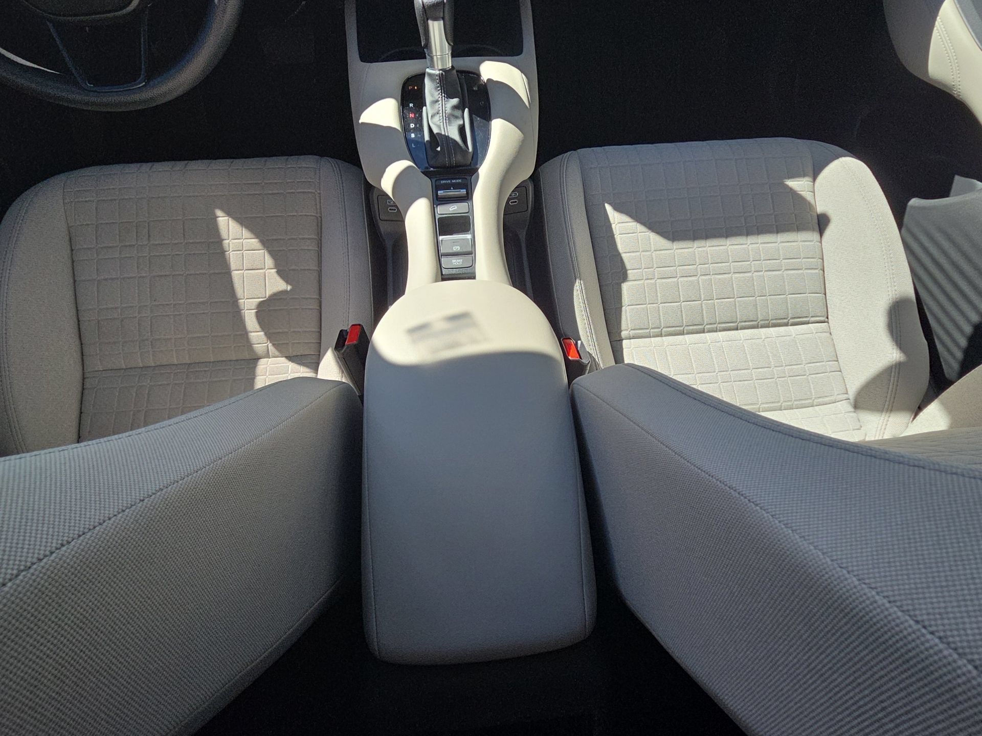 Used 2025 Honda HR-V LX image 26