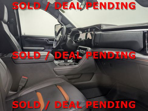 Used 2024 GMC Sierra 1500 AT4 w/ AT4 Premium Package image 18
