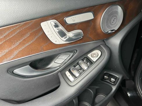 Certified 2019 Mercedes-Benz GLC 350e 4MATIC image 22