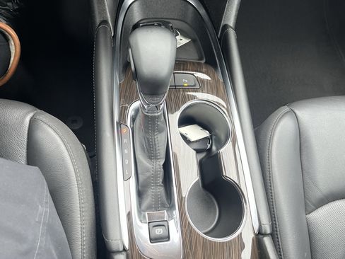 Used 2024 Chevrolet Malibu LT image 16