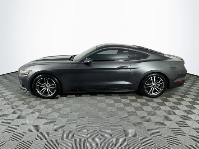 Used 2017 Ford Mustang Coupe RWD image 5