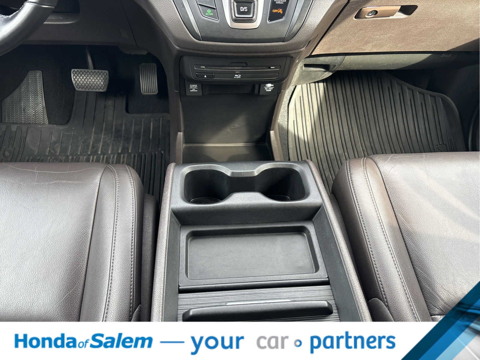 Used 2018 Honda Odyssey Touring image 17