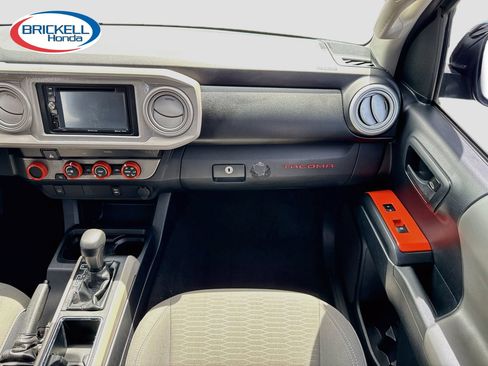 Used 2019 Toyota Tacoma SR w/ SR Convenience Package RWD image 18