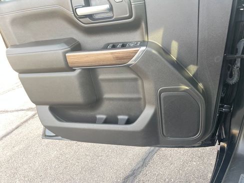 Used 2022 Chevrolet Silverado 1500 LT image 10