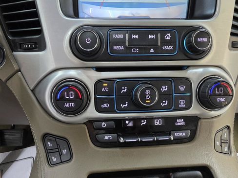 Used 2019 GMC Yukon XL SLT w/ Premium Edition RWD image 36