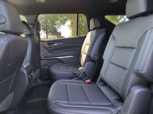 New 2026 Chevrolet Traverse LT w/ Driver Confidence Package FWD image 36