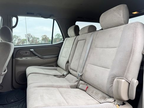 Used 2007 Toyota Sequoia SR5 image 16
