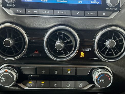 Used 2025 Nissan Sentra SV image 22