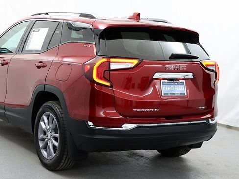 Certified 2024 GMC Terrain SLT w/ Tech Package image 8