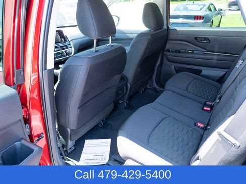 Used 2025 Nissan Pathfinder SV FWD image 29