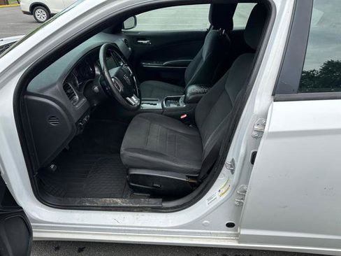Used 2011 Dodge Charger SE w/ Connectivity Group image 6