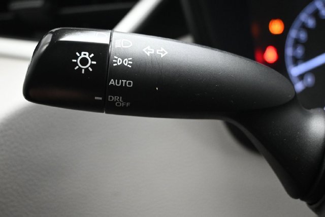 Used 2022 Toyota Corolla LE FWD image 19