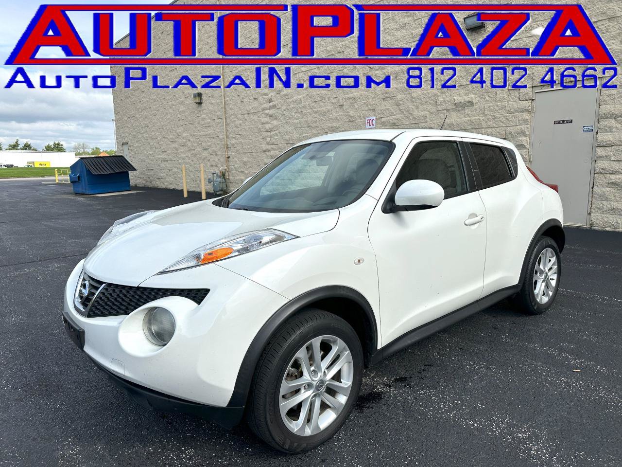 Used 2013 Nissan Juke SV FWD image 1
