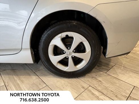 Used 2014 Toyota Prius Two image 10