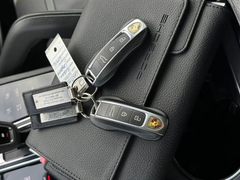 Used 2020 Porsche Cayenne image 92